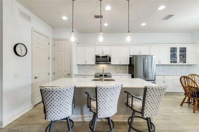 9065 Siesta Bay DR, Naples, FL 34120