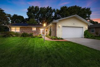 525 Poplar Avenue, Antioch, IL 60002