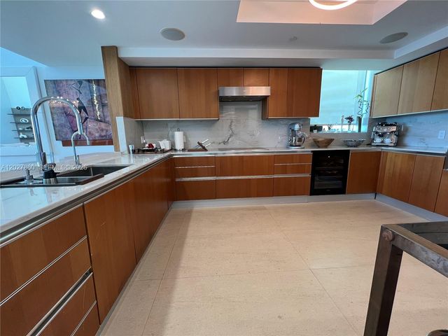 1331 Brickell Bay Dr BL-48, Miami, FL 33131