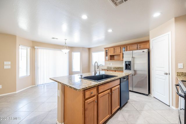 2668 E COWBOY COVE Trail, San Tan Valley, AZ 85143