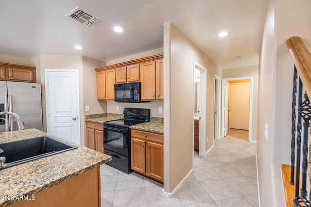 2668 E COWBOY COVE Trail, San Tan Valley, AZ 85143