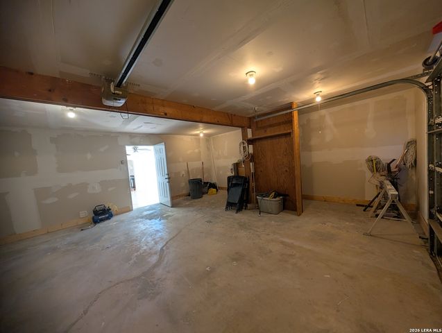 4401 SHAKERTOWN, San Antonio, TX 78238