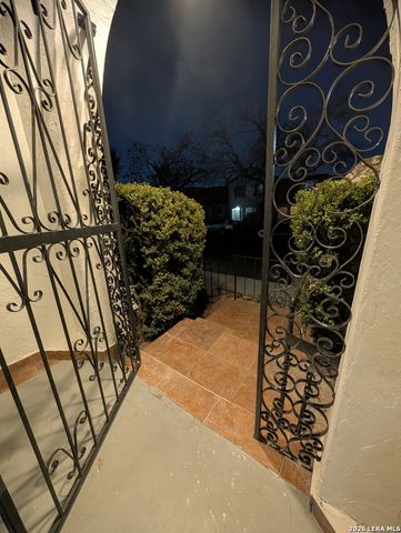 4401 SHAKERTOWN, San Antonio, TX 78238