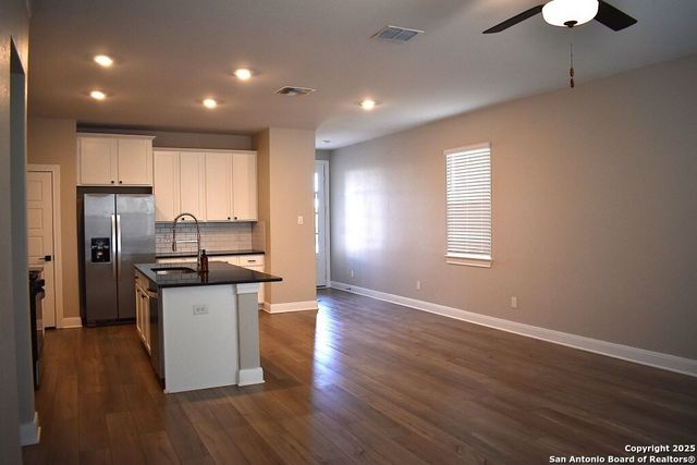 9210 Espadrille Run, Converse, TX 78109