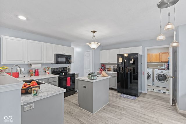4709 Oakton Way, Greenwood, IN 46143