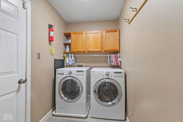 4709 Oakton Way, Greenwood, IN 46143