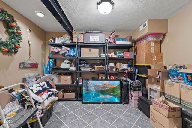 4709 Oakton Way, Greenwood, IN 46143
