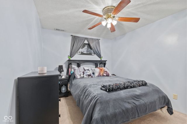 4709 Oakton Way, Greenwood, IN 46143