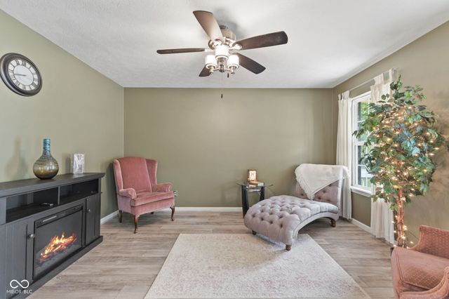 4709 Oakton Way, Greenwood, IN 46143