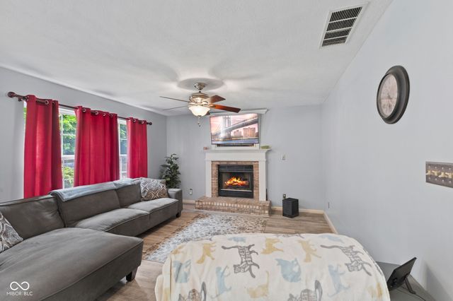 4709 Oakton Way, Greenwood, IN 46143