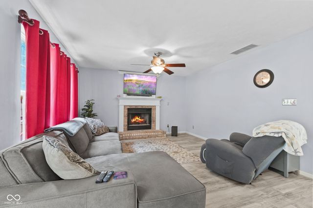 4709 Oakton Way, Greenwood, IN 46143