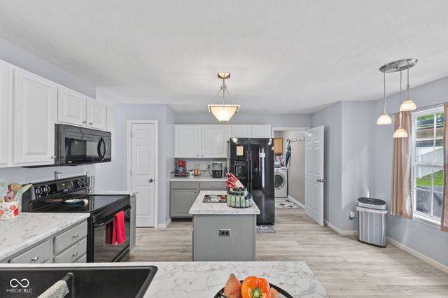 4709 Oakton Way, Greenwood, IN 46143