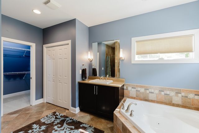 2768 Kokopelli Drive, Marion, IL 62959