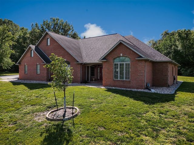 2768 Kokopelli Drive, Marion, IL 62959