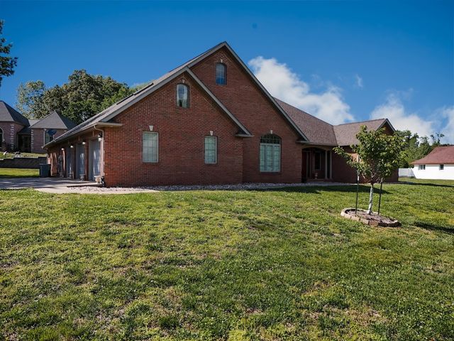 2768 Kokopelli Drive, Marion, IL 62959