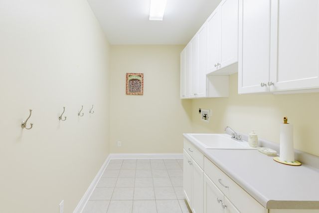 2768 Kokopelli Drive, Marion, IL 62959