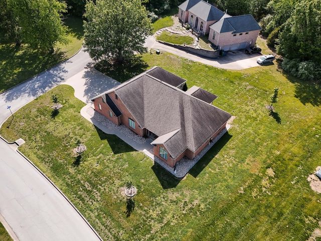 2768 Kokopelli Drive, Marion, IL 62959