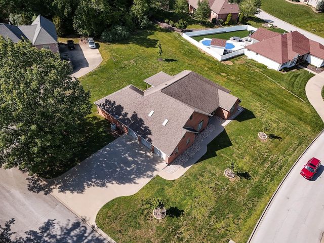 2768 Kokopelli Drive, Marion, IL 62959