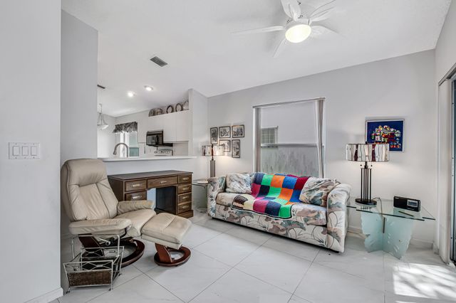 9822 Harbour Lake Circle, Boynton Beach, FL 33437
