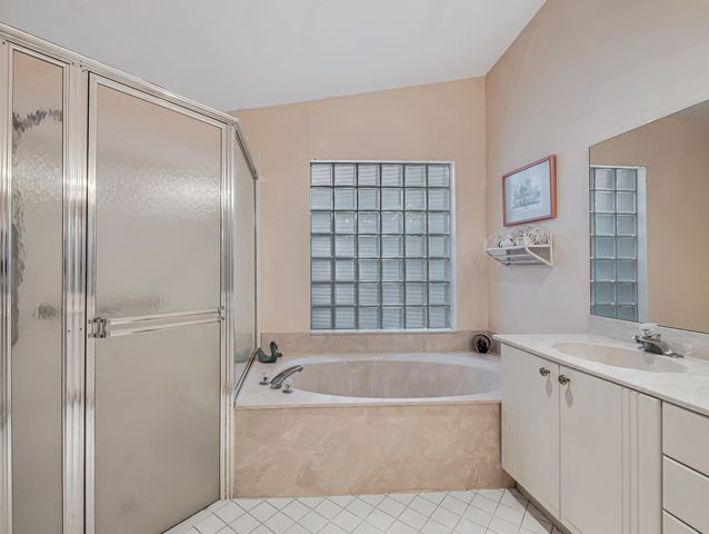 9822 Harbour Lake Circle, Boynton Beach, FL 33437