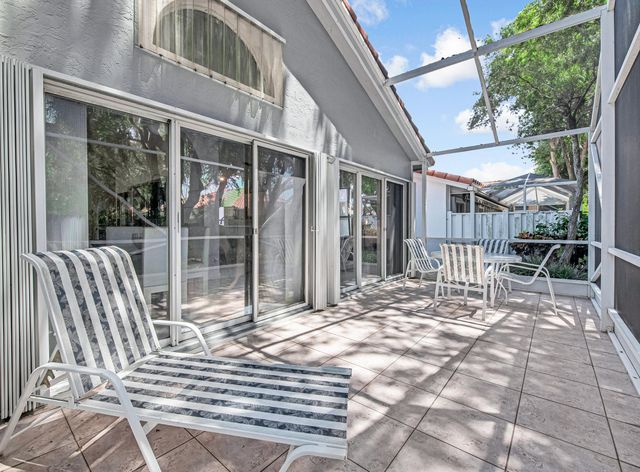 9822 Harbour Lake Circle, Boynton Beach, FL 33437