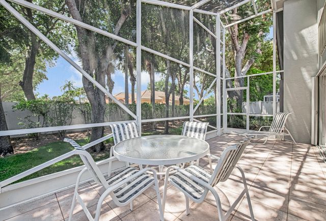 9822 Harbour Lake Circle, Boynton Beach, FL 33437