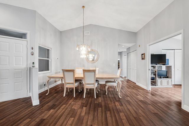 9822 Harbour Lake Circle, Boynton Beach, FL 33437