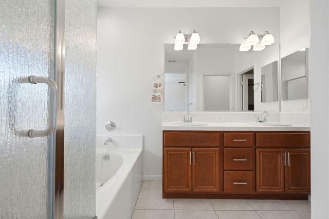 1703 W Porter Avenue, Visalia, CA 93291