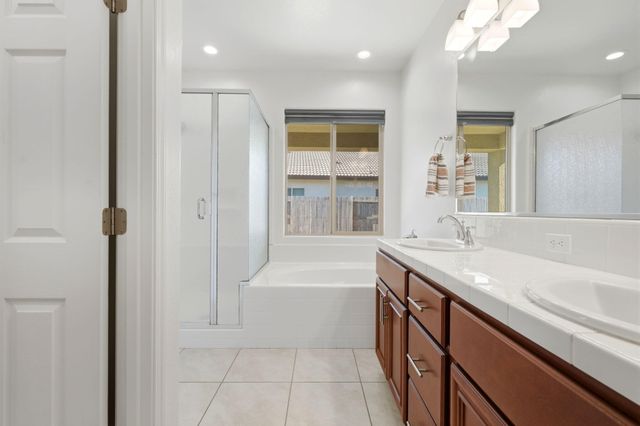 1703 W Porter Avenue, Visalia, CA 93291