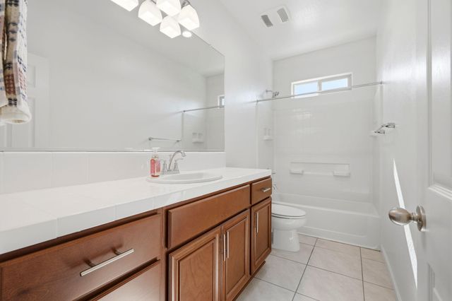 1703 W Porter Avenue, Visalia, CA 93291