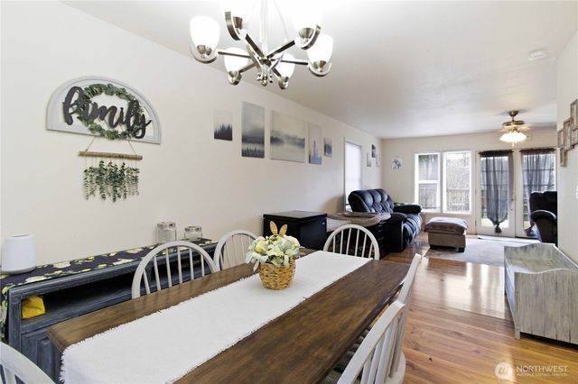 421 McAdams Road E, Longview, WA 98632