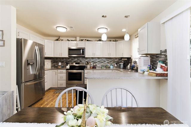 421 McAdams Road E, Longview, WA 98632