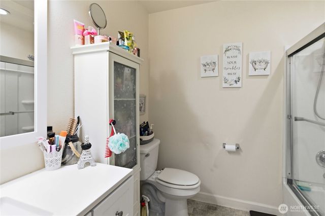 421 McAdams Road E, Longview, WA 98632