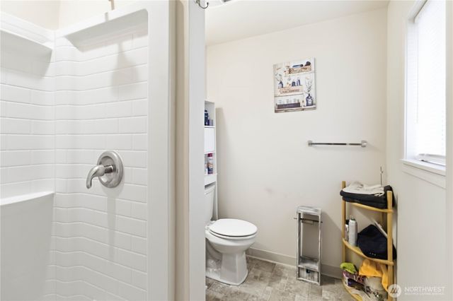 421 McAdams Road E, Longview, WA 98632