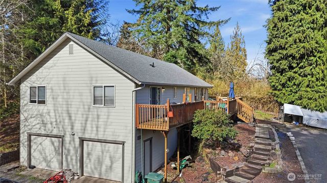 421 McAdams Road E, Longview, WA 98632