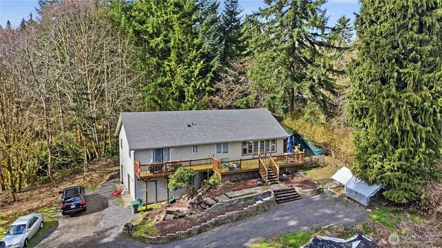 421 McAdams Road E, Longview, WA 98632