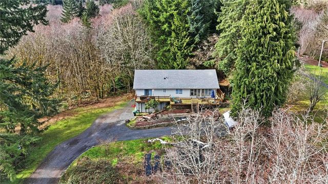 421 McAdams Road E, Longview, WA 98632