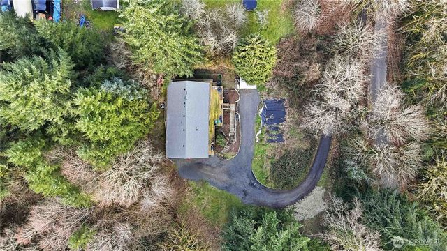 421 McAdams Road E, Longview, WA 98632
