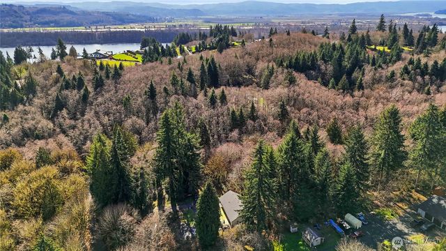 421 McAdams Road E, Longview, WA 98632