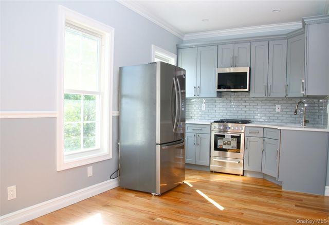 1048 E 98 Street, Brooklyn, NY 11236