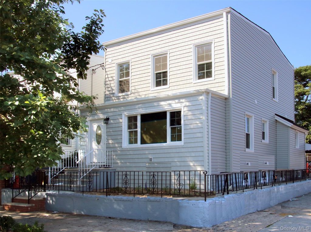1048 E 98 Street, Brooklyn, NY 11236