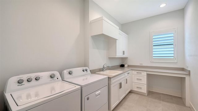 7920 MAINSAIL LANE, Sarasota, FL 34240