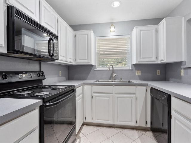 504 Hilldale Street, Aledo, TX 76008
