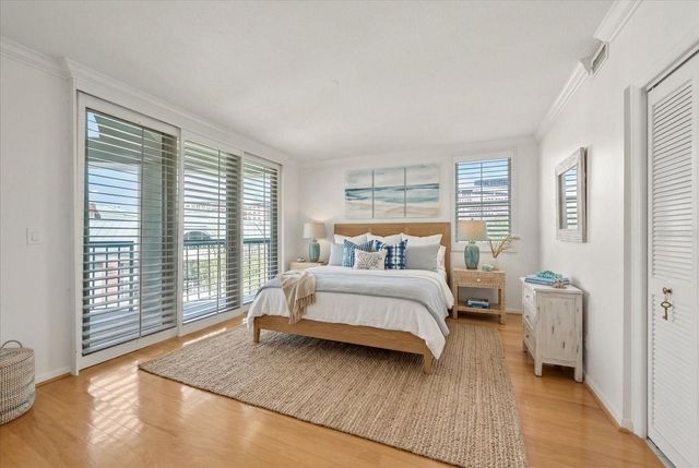 947 SEDDON COVE WAY 947, Tampa, FL 33602