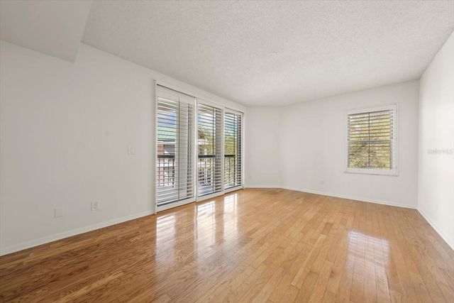 947 SEDDON COVE WAY 947, Tampa, FL 33602