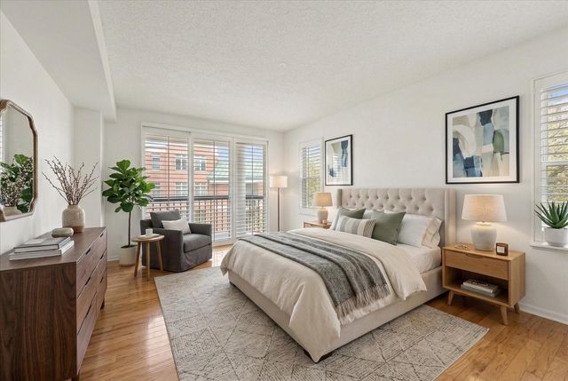 947 SEDDON COVE WAY 947, Tampa, FL 33602