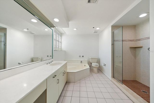 947 SEDDON COVE WAY 947, Tampa, FL 33602