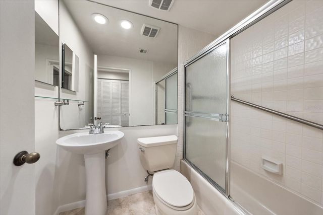 947 SEDDON COVE WAY 947, Tampa, FL 33602