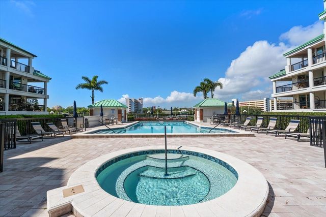 947 SEDDON COVE WAY 947, Tampa, FL 33602