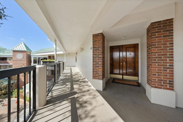 947 SEDDON COVE WAY 947, Tampa, FL 33602